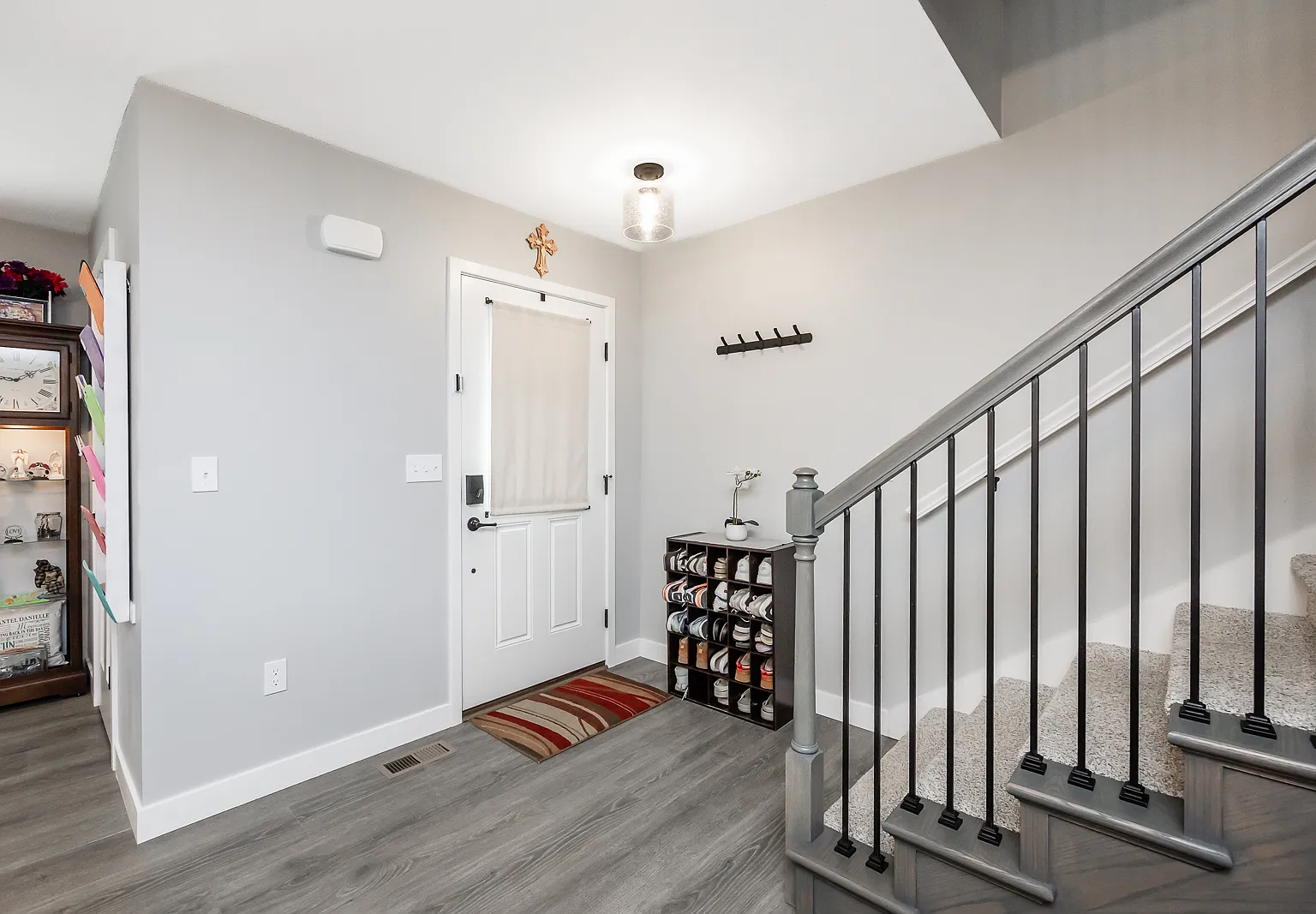 5 bed, 3.5 bath, 3348 sqft, $3,200 — Photo 4