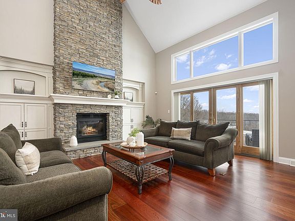 5th image of 120 Lyndell Rd