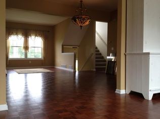 728 Eagle Dr, Fenton, MI 48430