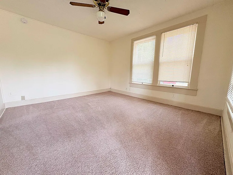 1612 N M L King Jr Blvd #UP — Photo 2