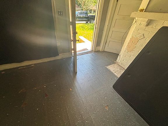 2nd image of 815 Fletcher Ave