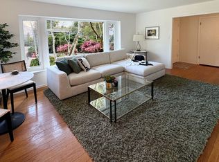 376 La Cuesta Dr, Portola Valley, CA 94028