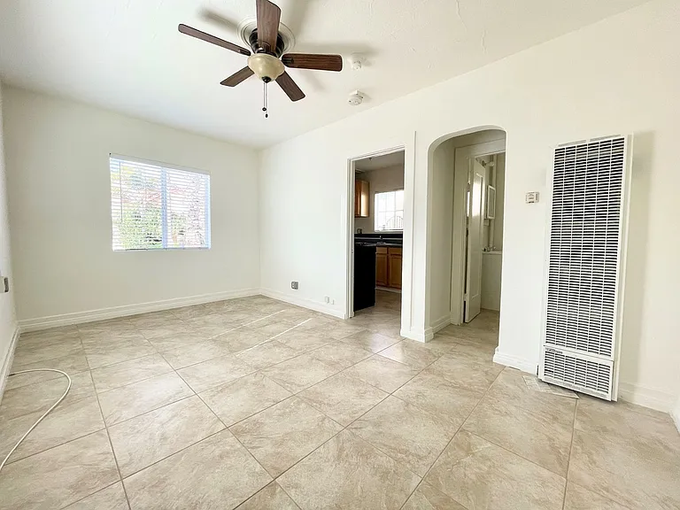 Remodeled Studio in Downtown Oceanside! — Photo 2