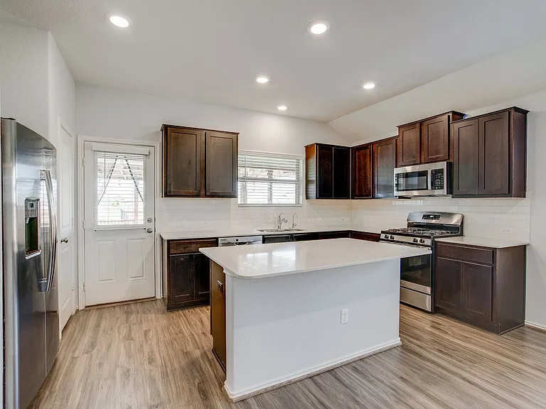 3352 Lauren Nicole Ln — Photo 5
