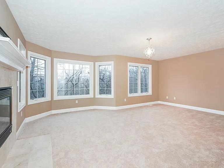 3729 Edgehill Dr — Photo 9