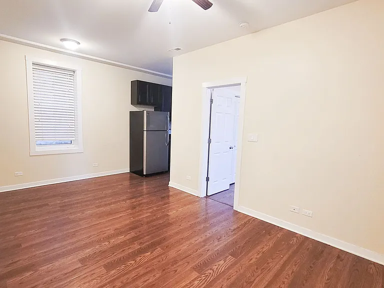3222 S Aberdeen — Photo 3
