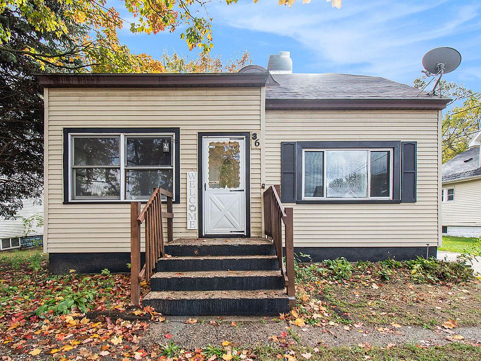 1st image of 36 Celia St SE