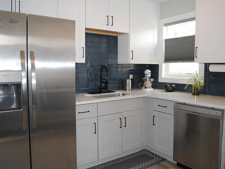 2610 S Hooker St — Photo 9