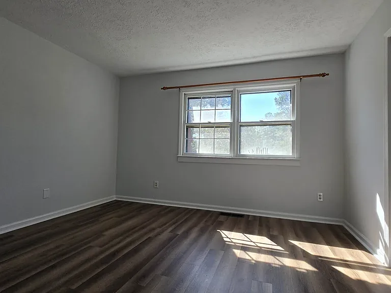 1025 Carolina Rd — Photo 10