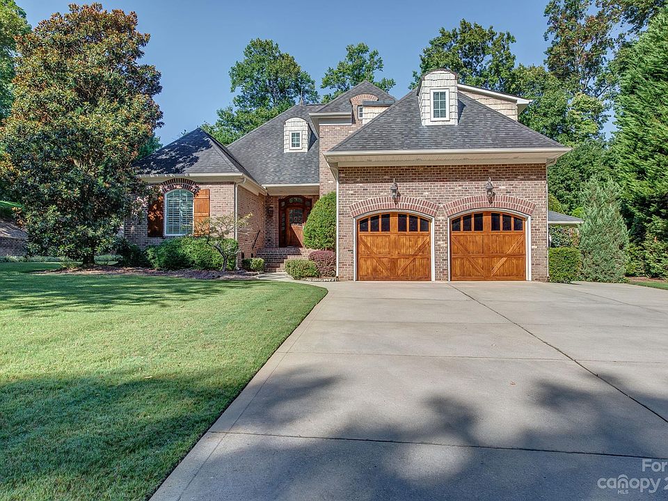 1st image of 4912 Samuel Pinckney Dr