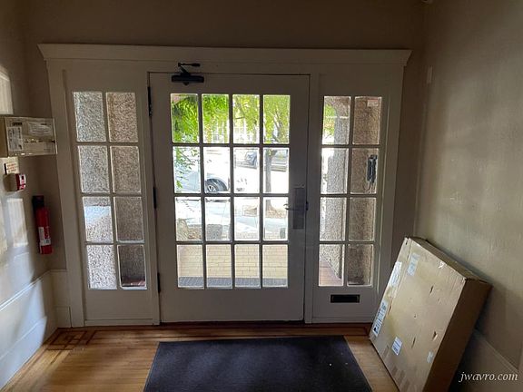 3rd image of 2784 Union St APT 3X