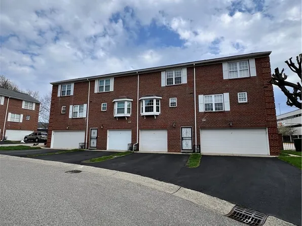 5 Downing St, Charleston, WV 25301