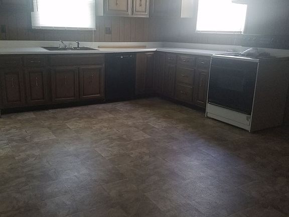 4th image of 601 Sherman Dr