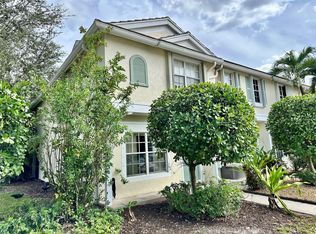5679 NW 99th Ln, Pompano Beach, FL 33076