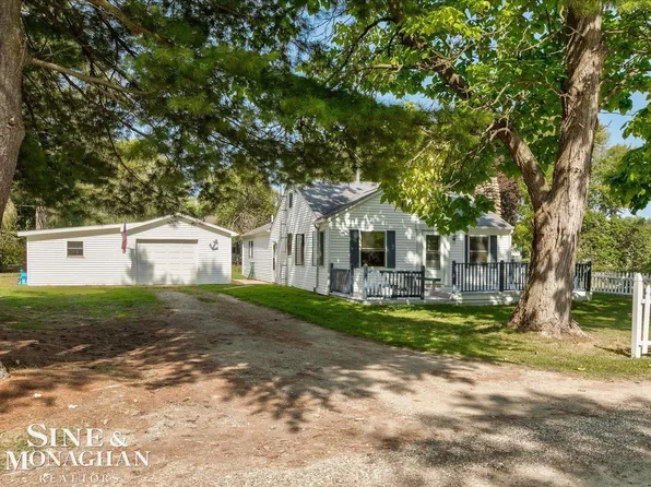 7205 Dogwood Rd, Lexington, MI 48450