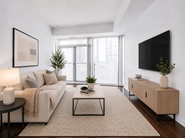 12 York St #1403, Toronto, ON M5J 0A9