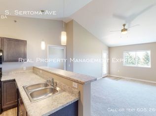 1111 S Sertoma Ave, Sioux Falls, SD 57106