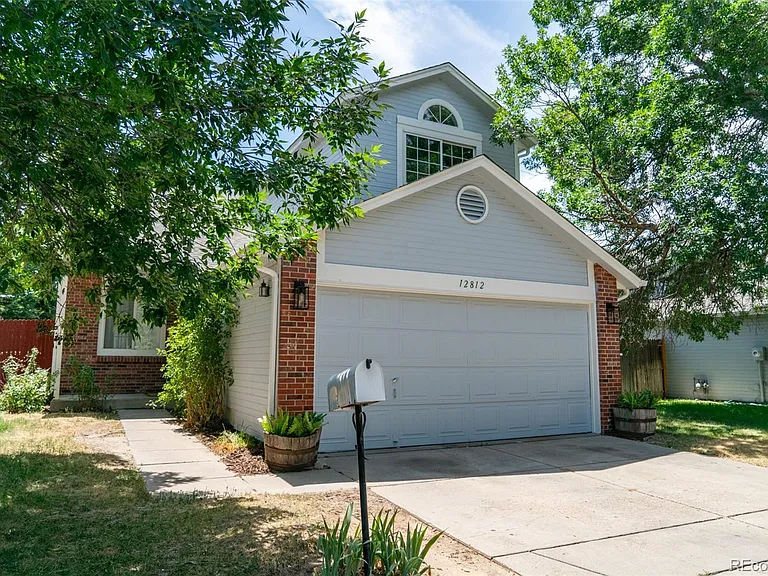 12812 E Wyoming Cir — Photo 2