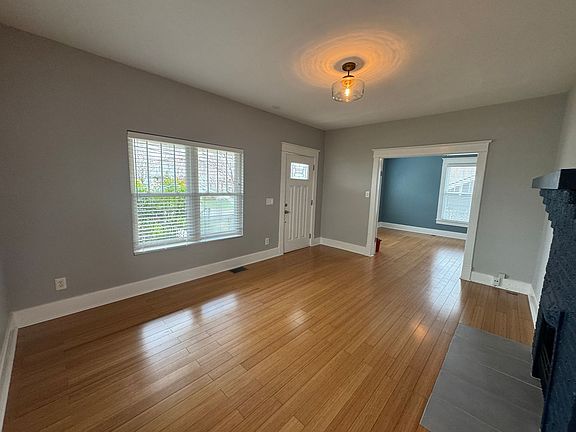 3rd image of 1308 Shelby Ave