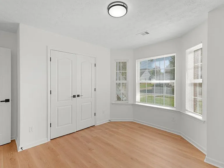 6060 Winston Trce — Photo 32