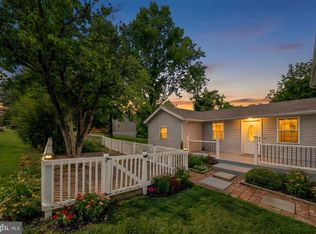 671 Pine Ridge Dr, Front Royal, VA 22630