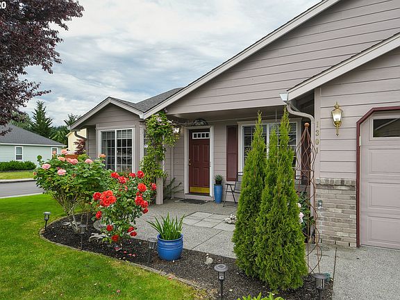 2nd image of 1301 E 14th Cir