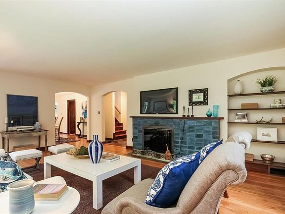 5th image of 251 Orchard Hills Dr