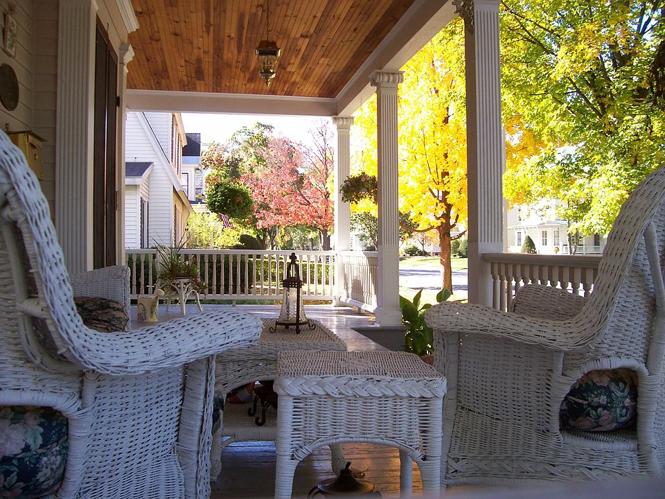 2 Coolidge Ave, Glens Falls, NY 12801 Zillow