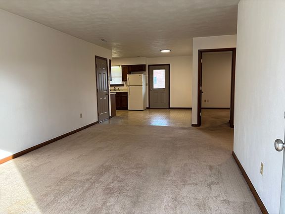 2nd image of 4372 Baden Strasse