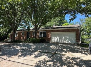 8308 State Line Rd, Leawood, KS 66206