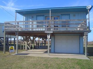 131 Beachfront Dr, Matagorda, TX 77457