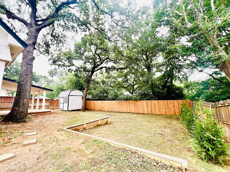 5429 Prince Dr — Photo 19