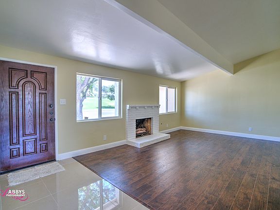 Entry/ Great Room