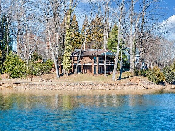 3rd image of 188 Hardy Ct