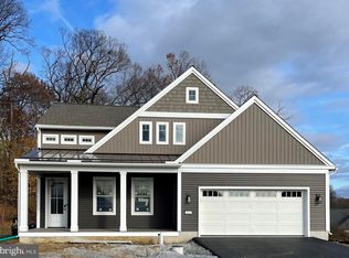 1045 Stanford Dr #176, Lebanon, PA 17042