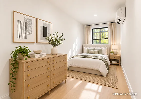 Bedroom, photo 2