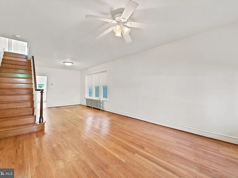 832 N Union St — Photo 3