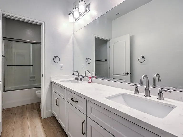 2815 Shining Sun Way — Photo 20