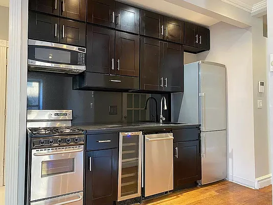 Rented by REAL New York | media 9