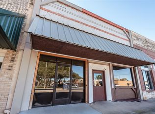 119 W Gilbert St, Henrietta, TX 76365