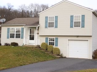 108 Skipjack Way, Bainbridge, PA 17502