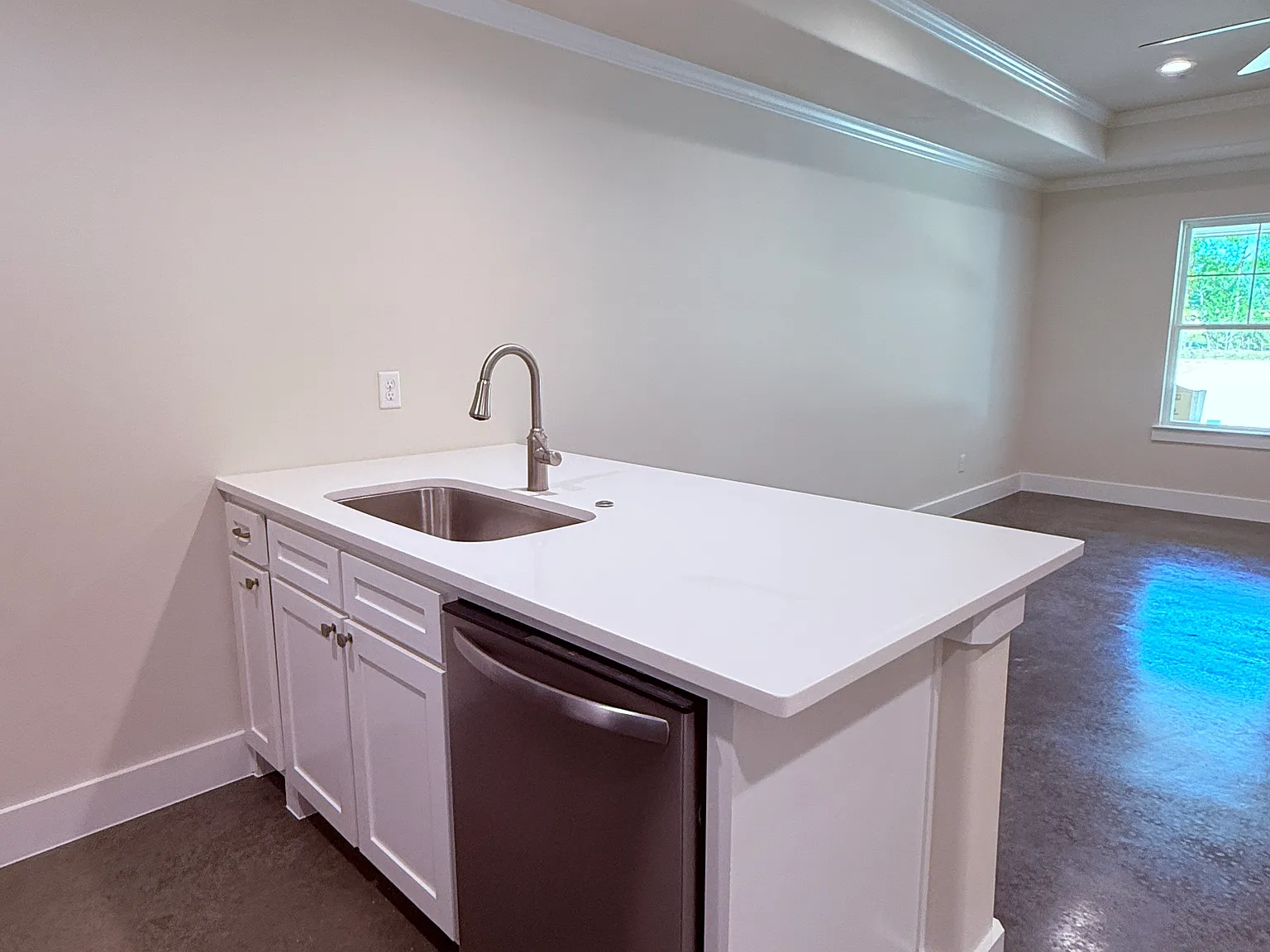 2 bed, 1010 sqft, $1,650 — Photo 4