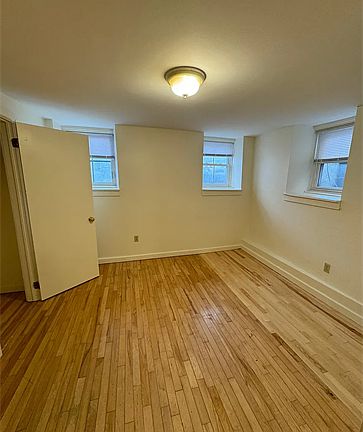 4th image of 210 Saint Paul St #1