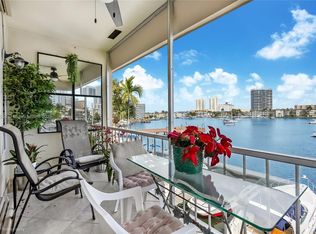 300 Golden Isles Dr APT 302, Hallandale, FL 33009