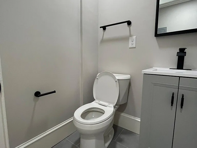 331 E Eagle St #1 — Photo 11