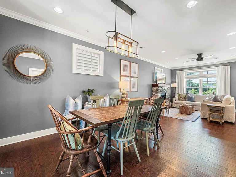 625 W Mulberry St — Photo 11
