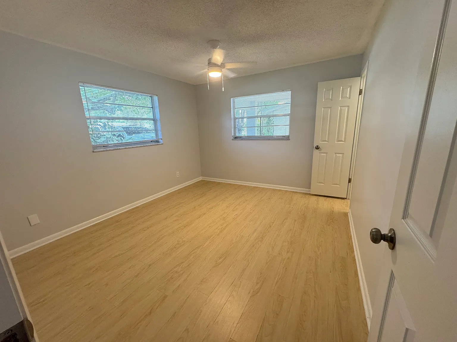 3 bed, 1500 sqft, $2,500 — Photo 4
