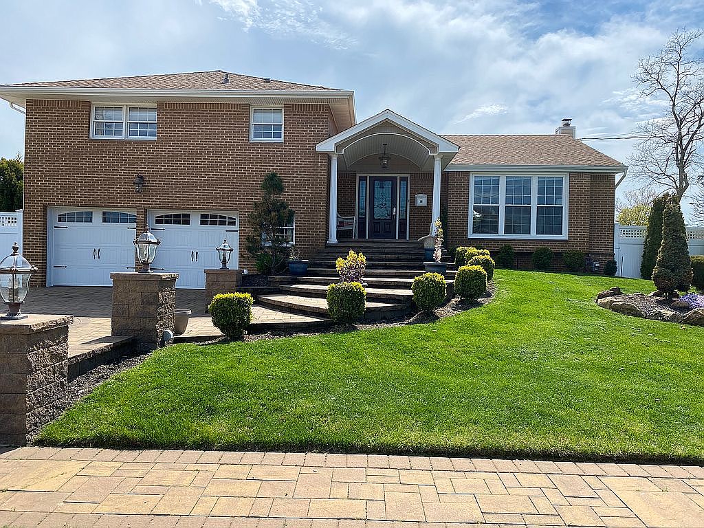 320 Sunset Blvd, Massapequa, NY 11758 Zillow