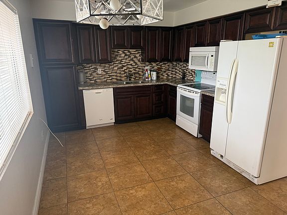 2nd image of 4215 E Tamaya St