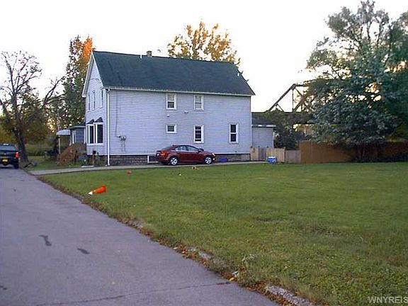 2nd image of 65 Myrtle Ave